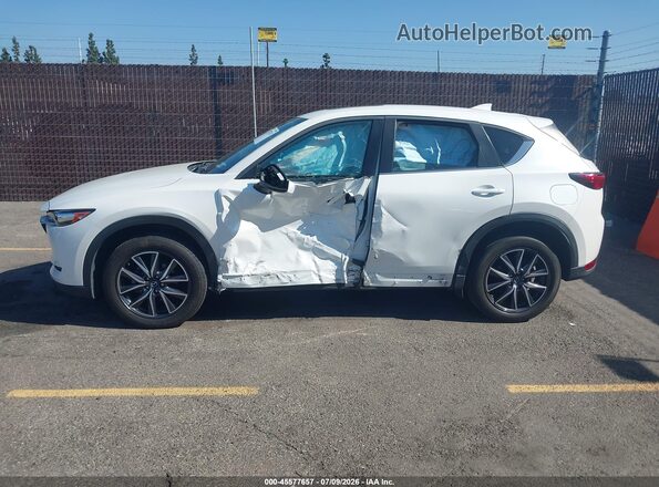 JM3KFACM8J0387546 2018 MAZDA CX-5 White უკანა სალონის ხედი