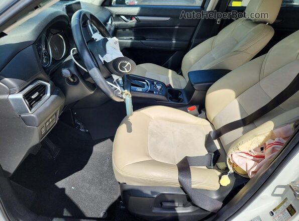 JM3KFACM8J0467333 2018 MAZDA CX-5 White Vista interior delantera