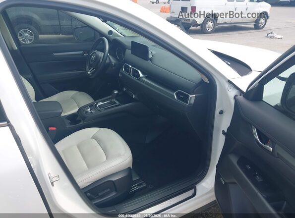 JM3KFACM8M1343237 2021 MAZDA CX-5 White Вид салону спереду