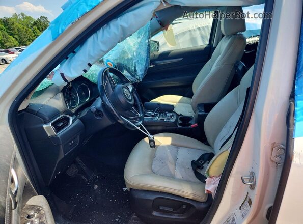 JM3KFACM9K0686724 2019 MAZDA CX-5 White Front interior view