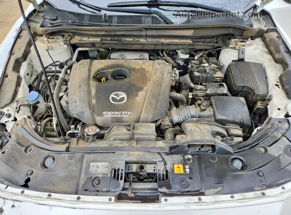 JM3KFACM9K0686724 2019 MAZDA CX-5 White Rear interior view