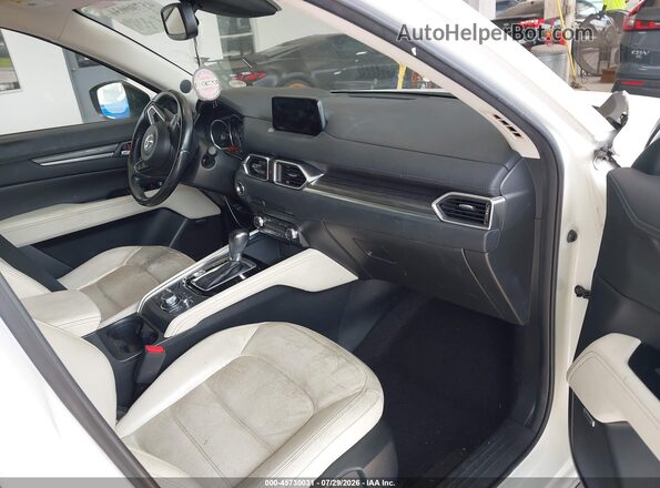 JM3KFADL0H0153028 2017 MAZDA CX-5 White წინა სალონის ხედი