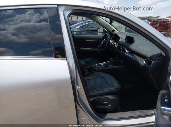 JM3KFADM5J0377796 2018 MAZDA CX-5 Silver წინა სალონის ხედი