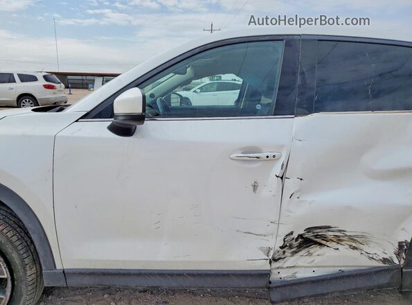 JM3KFADM5J0387518 2018 MAZDA CX-5 White Widok wnętrza z przodu