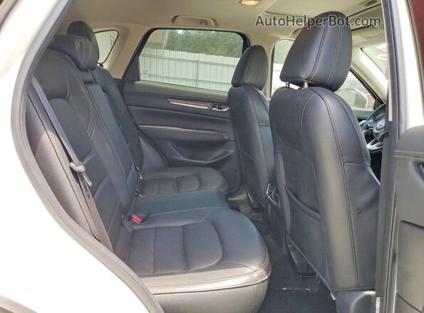 JM3KFADM7J0464518 2018 MAZDA CX-5 White Rear interior view