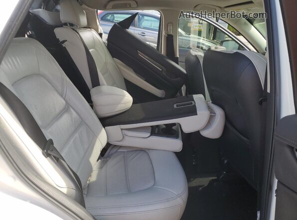 JM3KFADM8K1525242 2019 MAZDA CX-5 White Vista interior trasera