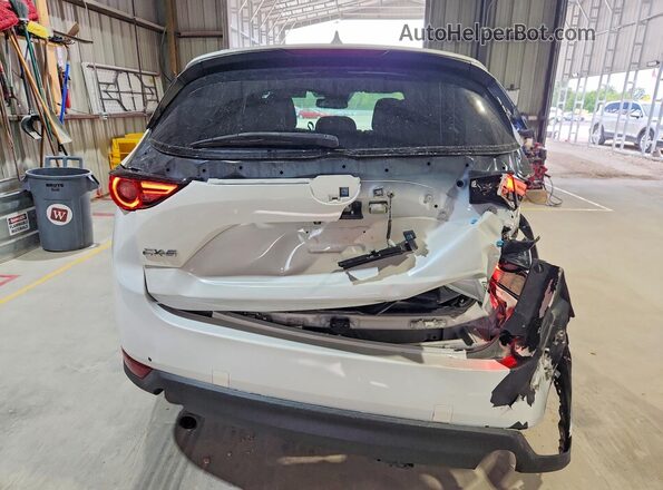 JM3KFADM9J1308474 2018 MAZDA CX-5 White Vista trasera