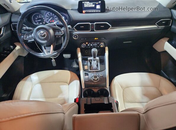 JM3KFADM9J1308474 2018 MAZDA CX-5 White Vista del salpicadero