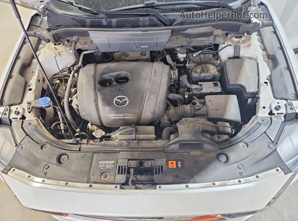 JM3KFADM9J1308474 2018 MAZDA CX-5 White Vista del compartimento del motor