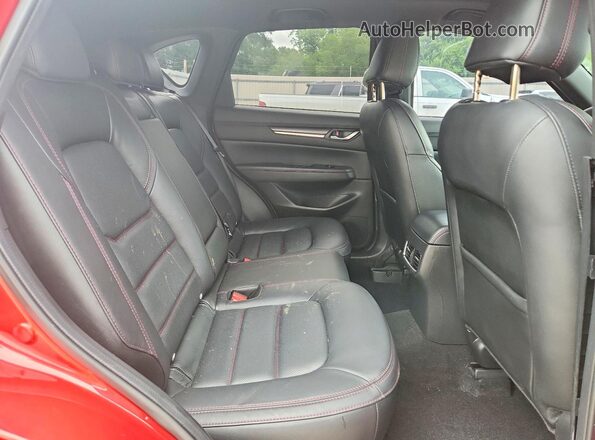 JM3KFBAY8P0266777 2023 MAZDA CX-5 Red Widok wnętrza z tyłu