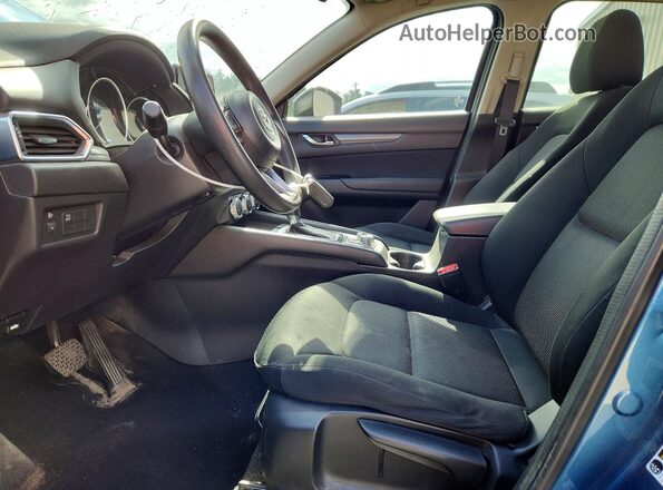 JM3KFBBL0H0156309 2017 MAZDA CX-5 Синий Вид салона спереди