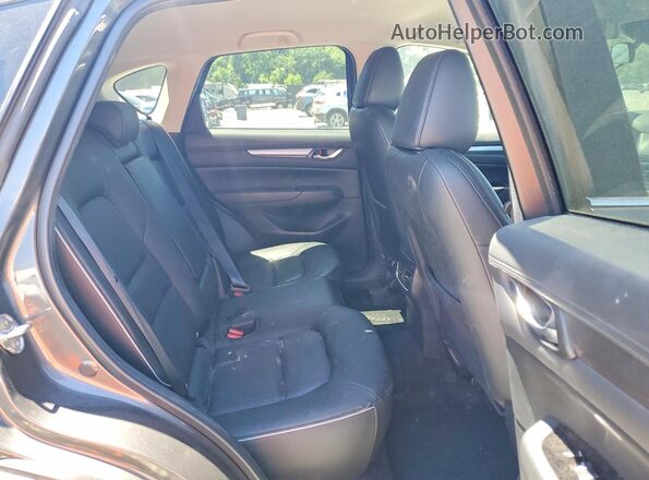 JM3KFBBL3R0403761 2024 MAZDA CX-5 Gray Widok wnętrza z tyłu