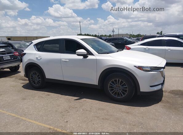 JM3KFBBLXH0108218 2017 MAZDA CX-5 White Rear interior view