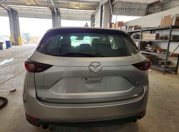 JM3KFBBM6J0356237 2018 MAZDA CX-5 Серебряный Вид сзади