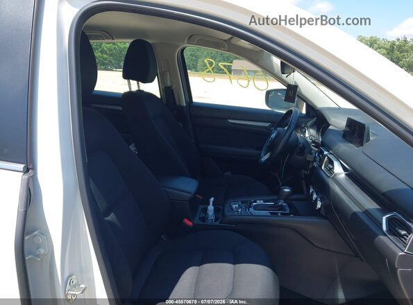 JM3KFBBM6J0379386 2018 MAZDA CX-5 White Widok wnętrza z przodu