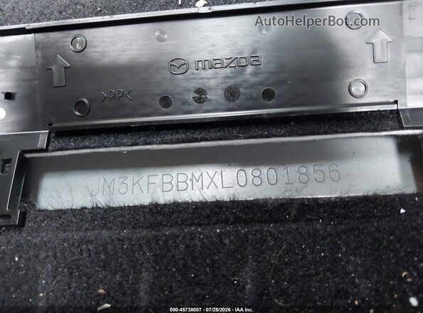 JM3KFBBMXL0801856 2020 MAZDA CX-5 Red Vista del compartimento del motor
