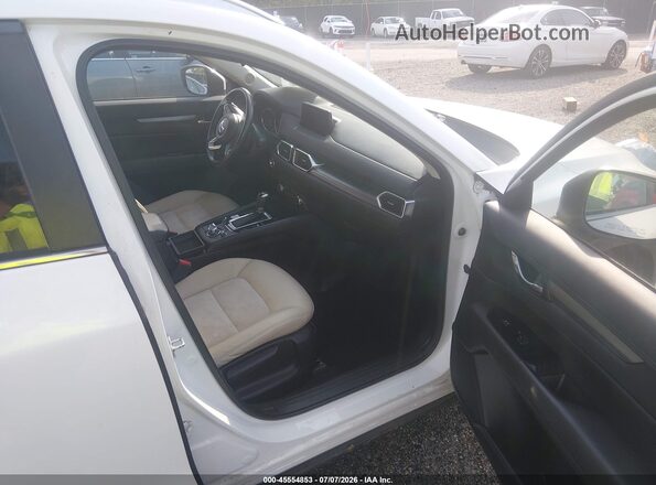 JM3KFBCL1H0136987 2017 MAZDA CX-5 White Widok wnętrza z przodu