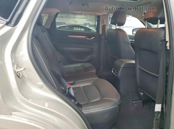 JM3KFBCL1S0677903 2025 MAZDA CX-5 Beige Vista de los asientos traseros