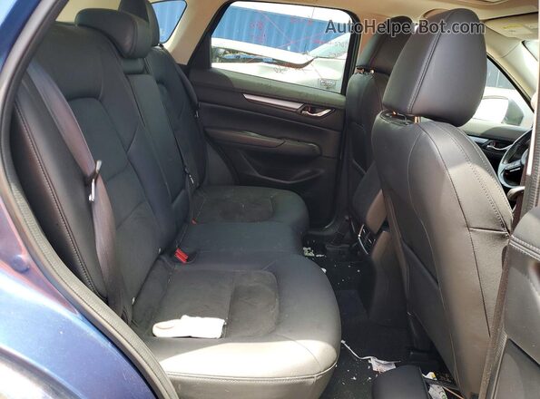 JM3KFBCL5H0160290 2017 MAZDA CX-5 Blue Widok wnętrza z tyłu
