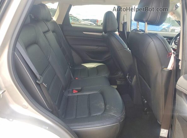 JM3KFBCL5S0679699 2025 MAZDA CX-5 Silver Widok wnętrza z tyłu
