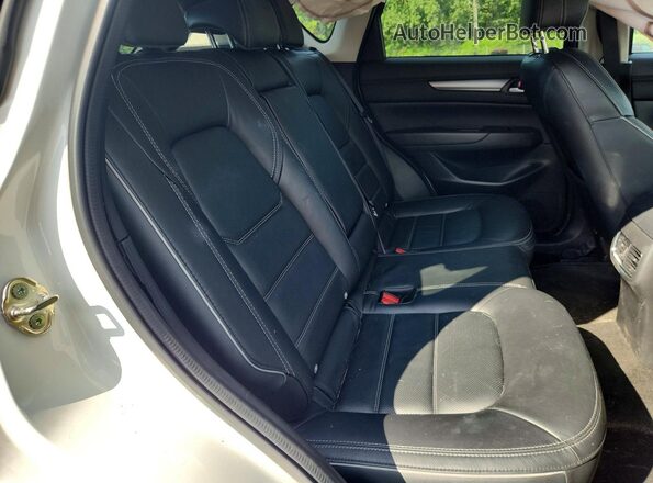 JM3KFBCL9R0492847 2024 MAZDA CX-5 White Vista interior trasera