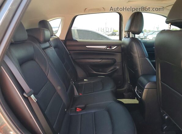 JM3KFBCL9S0595692 2025 MAZDA CX-5 Gray Rear interior view