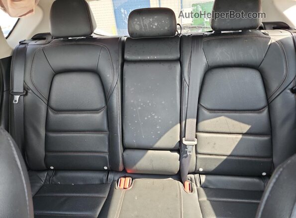 JM3KFBCM0N1633852 2022 MAZDA CX-5 Black Widok tylnych siedzeń
