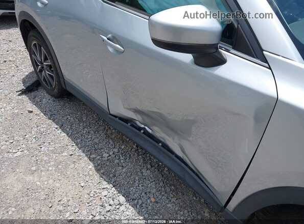 JM3KFBCM1J0465011 2018 MAZDA CX-5 Silver Widok z przodu
