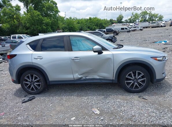 JM3KFBCM1J0465011 2018 MAZDA CX-5 Silver Widok wnętrza z tyłu