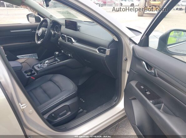JM3KFBCM1S0805548 2025 MAZDA CX-5 Silver Widok wnętrza z przodu
