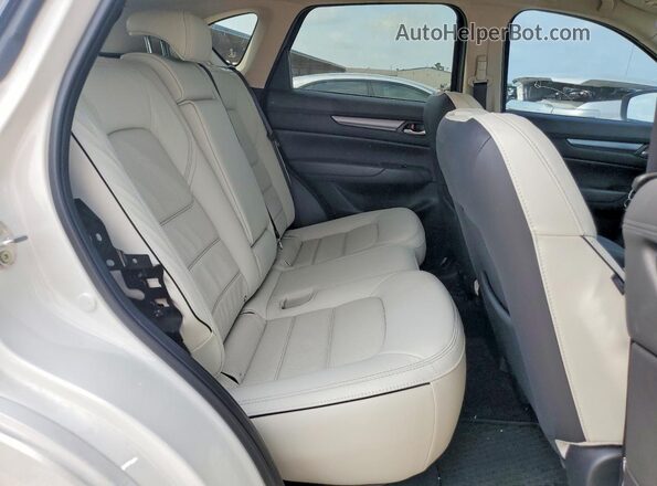 JM3KFBCM3R0354195 2024 MAZDA CX-5 White Вид задньої частини салону