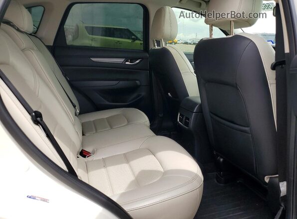 JM3KFBCM5M1338180 2021 MAZDA CX-5 White Вид задньої частини салону