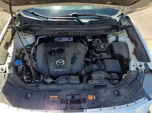 JM3KFBCM7M0456026 2021 MAZDA CX-5 White Vista del compartimento del motor
