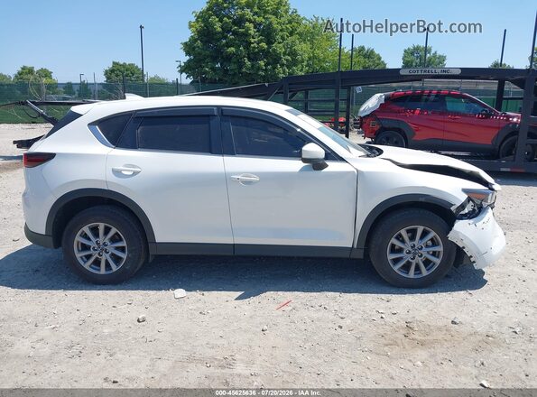 JM3KFBCM8P0148867 2023 MAZDA CX-5 White Vista interior trasera