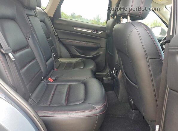 JM3KFBCY2M0415046 2021 MAZDA CX-5 Gray Widok wnętrza z tyłu
