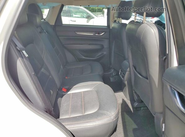 JM3KFBDL5H0116417 2017 MAZDA CX-5 White Widok wnętrza z tyłu