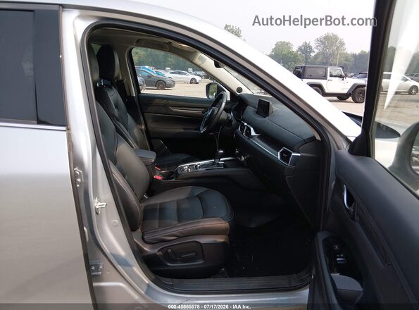 JM3KFBDL8H0102236 2017 MAZDA CX-5 Silver წინა სალონის ხედი