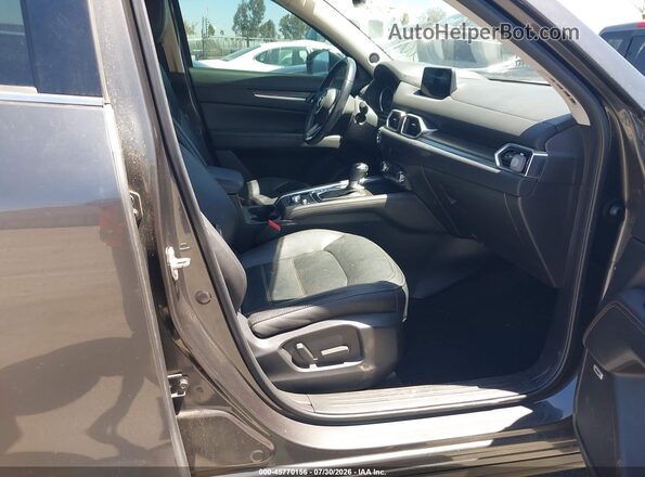 JM3KFBDM1J0309291 2018 MAZDA CX-5 Gray Widok wnętrza z przodu