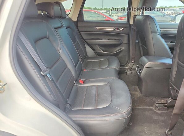 JM3KFBDM2J0428256 2018 MAZDA CX-5 White Вид задніх сидінь