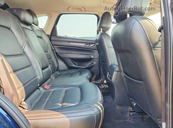 JM3KFBDM2K0554473 2019 MAZDA CX-5 Blue Widok wnętrza z tyłu