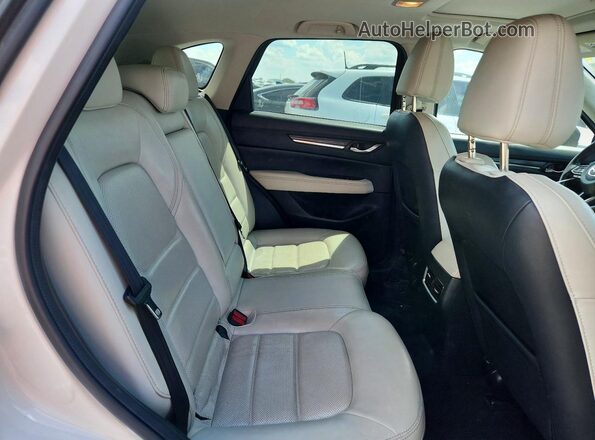 JM3KFBDM2K1587984 2019 MAZDA CX-5 White Vista interior trasera