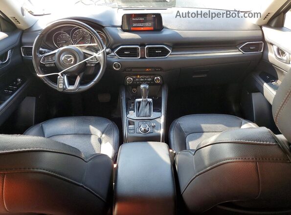 JM3KFBDM3J0328053 2018 MAZDA CX-5 Silver Widok deski rozdzielczej