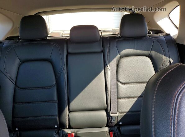 JM3KFBDM3J0328053 2018 MAZDA CX-5 Silver Widok tylnych siedzeń