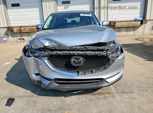 JM3KFBDM3J0328053 2018 MAZDA CX-5 Silver Widok z przodu