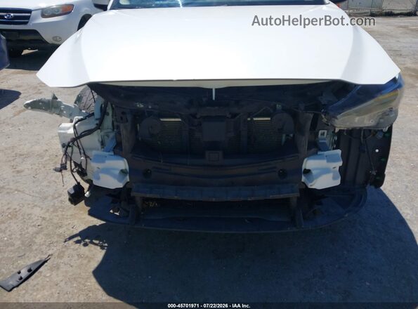 JM3KFBDM3J0356970 2018 MAZDA CX-5 White Widok z przodu