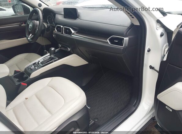 JM3KFBDM3J0450122 2018 MAZDA CX-5 White Widok wnętrza z przodu