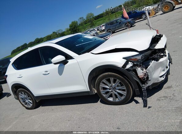 JM3KFBDM4M1426121 2021 MAZDA CX-5 White Widok wnętrza 360 stopni