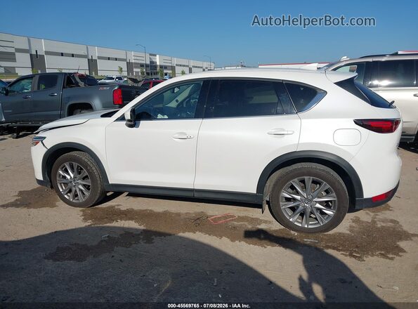JM3KFBDM6M1357562 2021 MAZDA CX-5 White Widok wnętrza 360 stopni