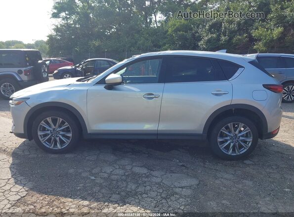 JM3KFBDM8L1816878 2020 MAZDA CX-5 Silver Widok wnętrza 360 stopni