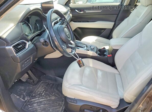 JM3KFBDM8M1373407 2021 MAZDA CX-5 Gray Widok wnętrza z przodu